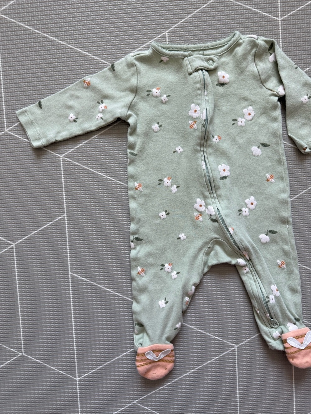 Carters|Baby girl Sage green ditsy Floral One-Piece Footed Sleeper,cotton•••6M